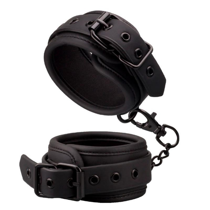 BDSM Veganiškos odos Antrankiai sekso žaidimams - IntoYou BLACK SHADOW Ankle Cuffs